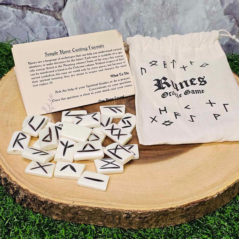 Rune Set - Bones with Bag