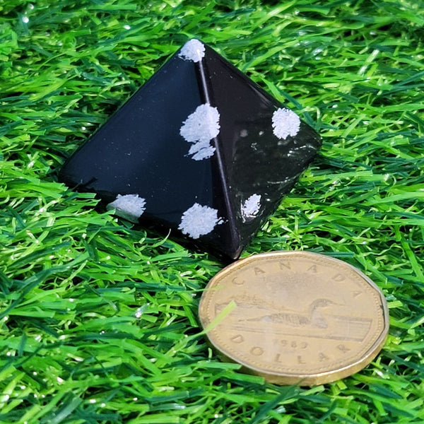 Pyramid - 25-30mm - Snowflake Obsidian