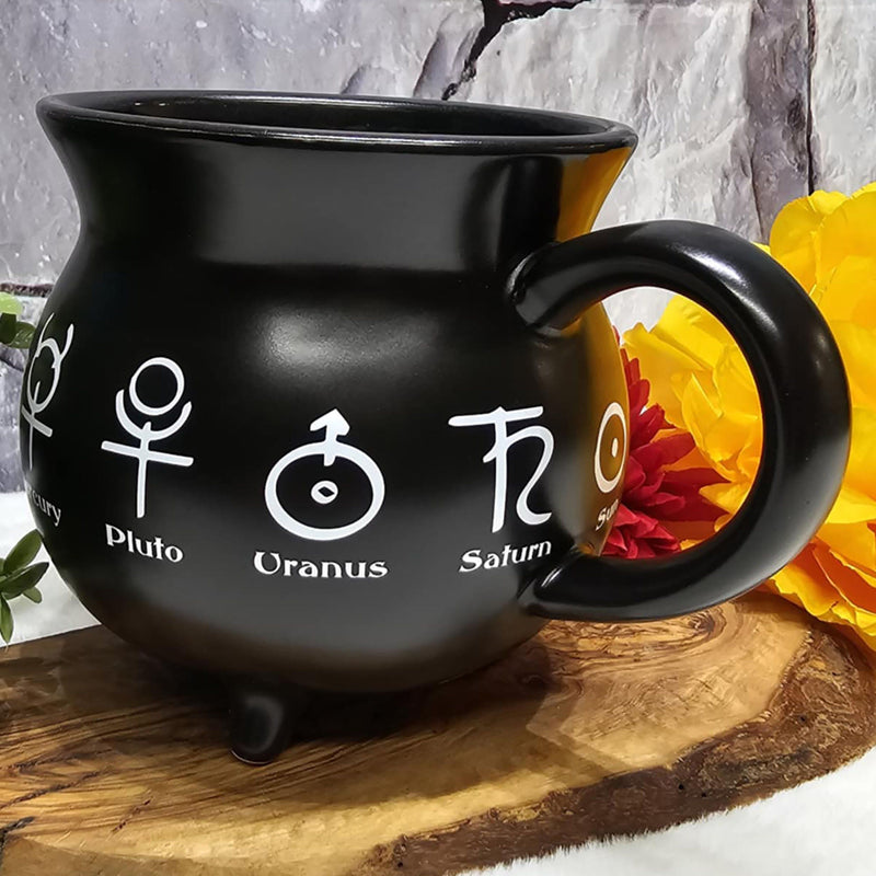 Tasse de chaudron d’alchimie