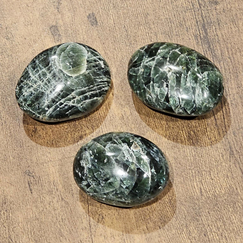 Palm Stone - Green Apatite - 1.5 -2"