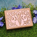 Boîte doublée de bois - Déesse sculptée 5" x 7"