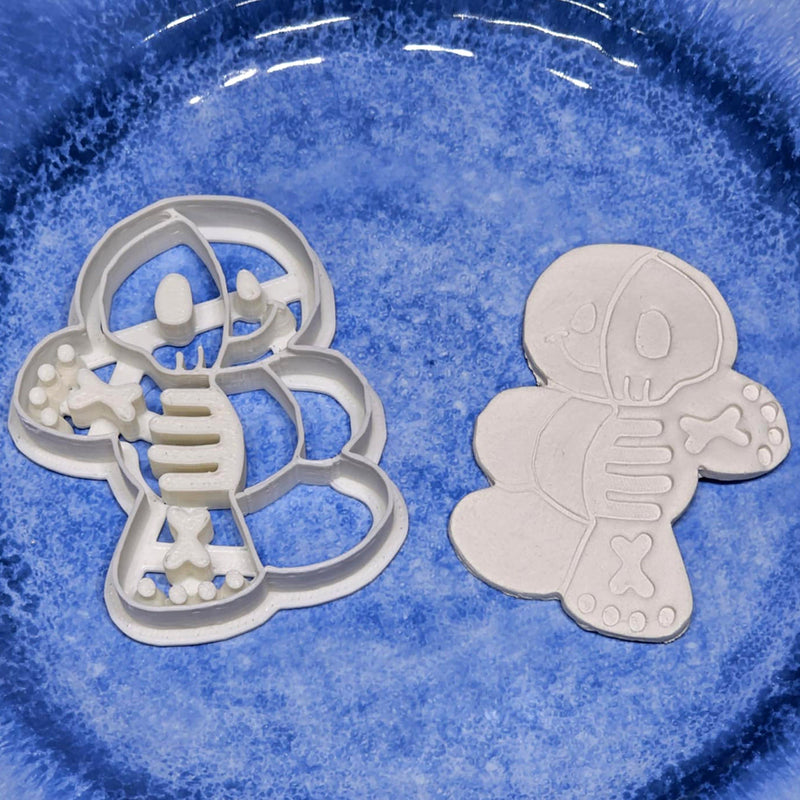 Gingerbread Man/Skeleton Cookie Cutter (1 Piece)