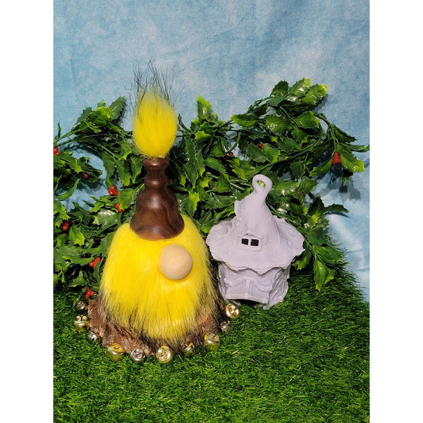 Gonk / Nisse / Tomte / Tonttu - Yellow and Black with Pawn Hat