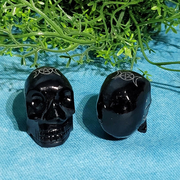Skull 1.5" Black Onyx Figurine w/Pentacle