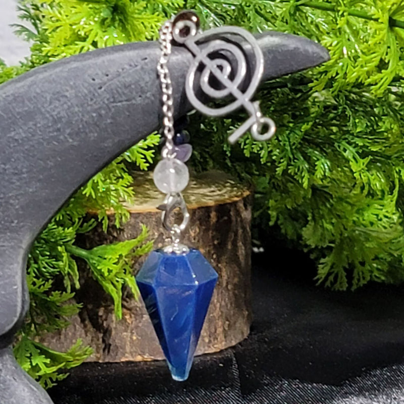 Pendule - Chakra - Onyx bleu avec breloque Reiki