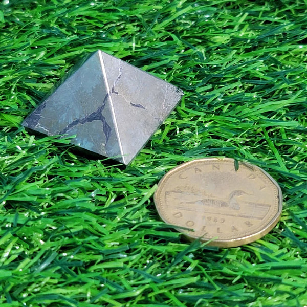 Pyramide - 20-25mm - Pyrite