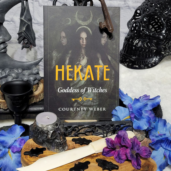 Book - Hekate - Goddess of Witches