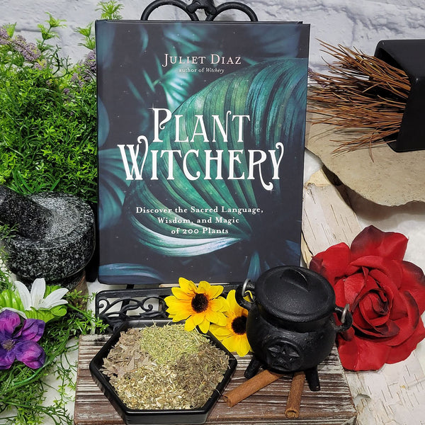 Book - Plant Witchery - Discover the Sacred Language, Wisdom, and Magic of 200 Plants